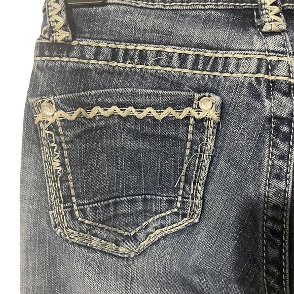 Daytrip Leo Bootcut Jeans w/White Stitch Detail & Slight Bling - Picture 4 of 9